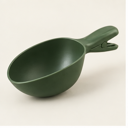 Birdseed Scoop with Bag Clip — hero